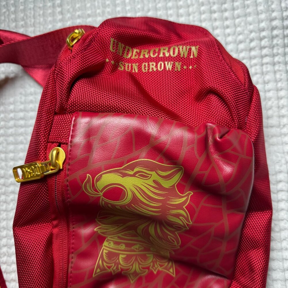 Undercrown Sun Grown Red Sling Bag By Drew Estate Adjustable Strap Gold Accents - Picture 5 of 15